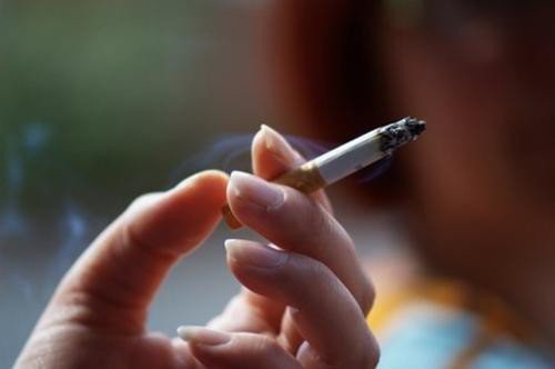 Mối quan hệ giữa hút thuốc lá và khả năng sinh sản