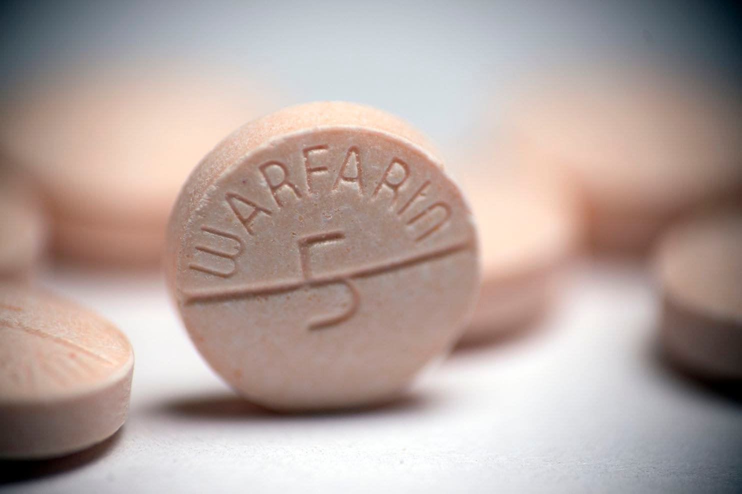 Người dùng Warfarin: Hãy cẩn thận với thuốc kháng sinh